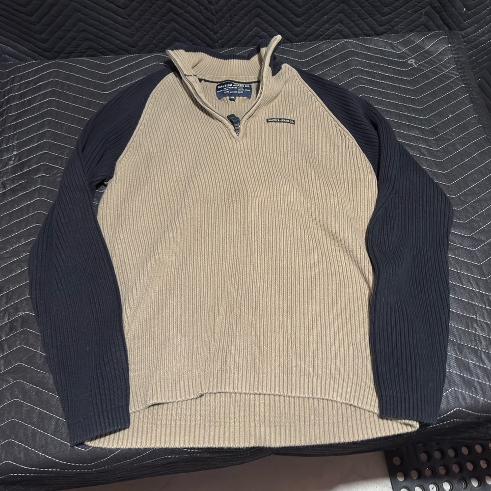 Men's VINTAGE Nautica Beige and Black Sweater